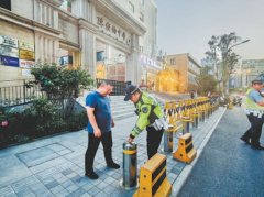强对校园周边主要口、段社会车辆的批示疏导